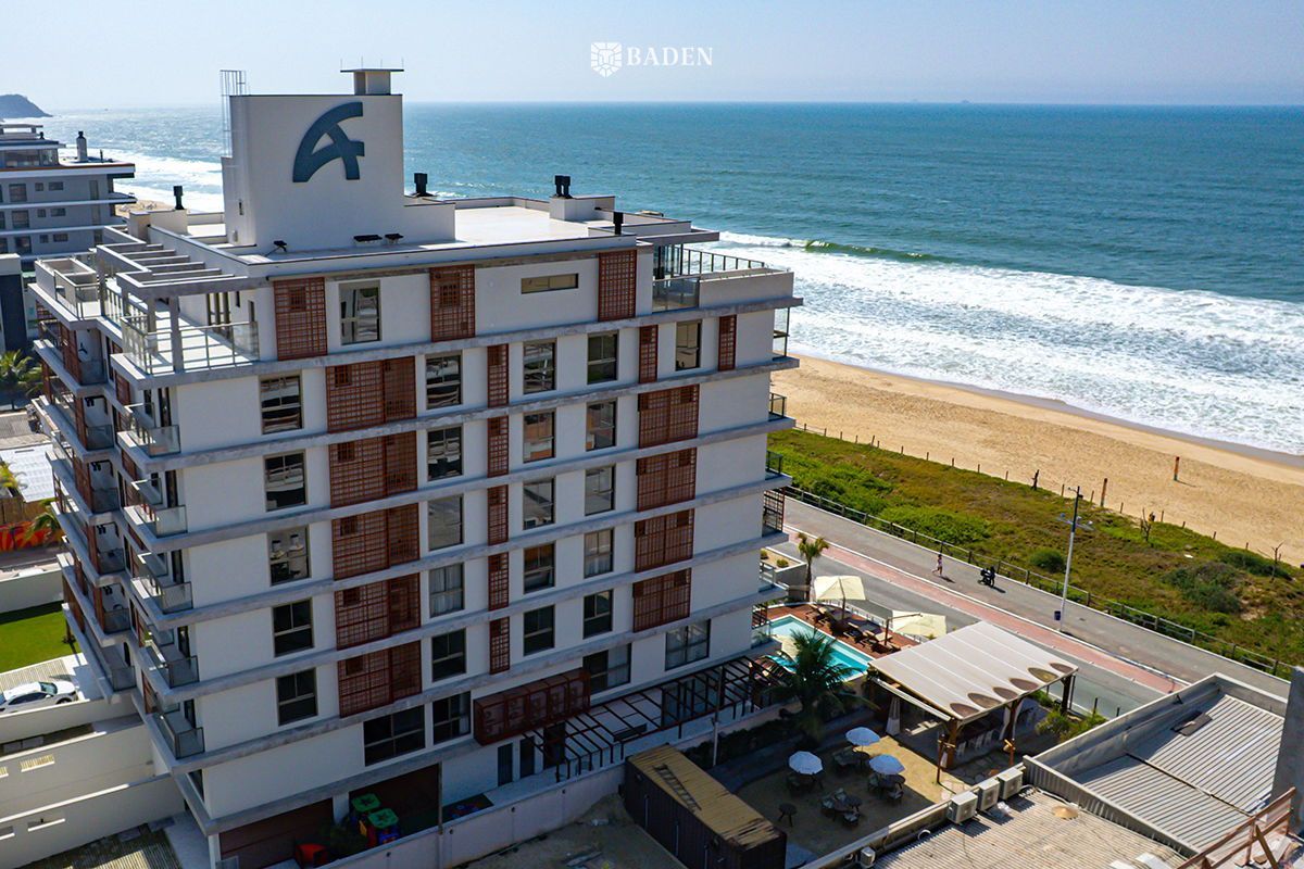 Apartamento de luxo  com 3 suítes na Praia Brava!