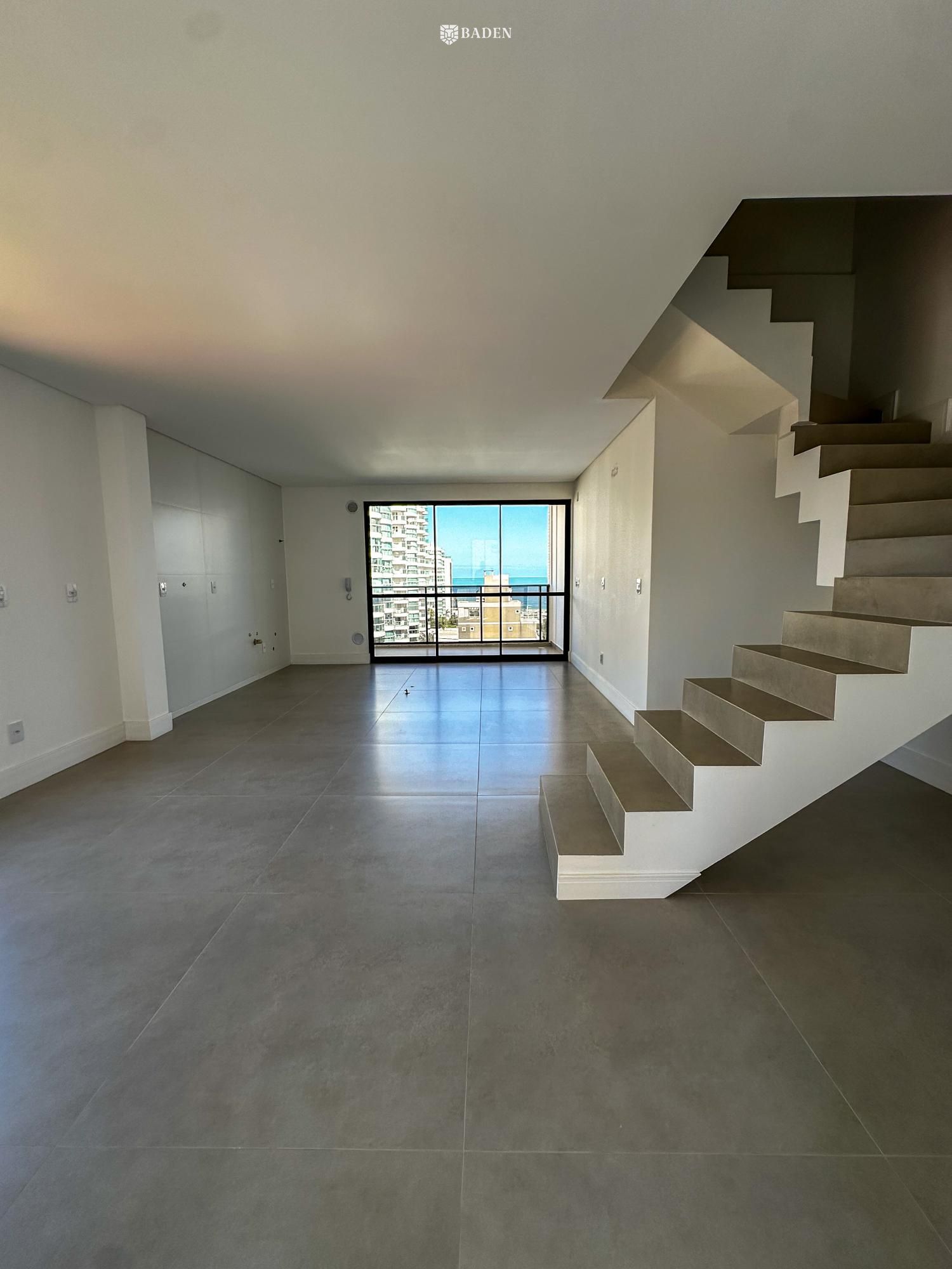 Apartamento Duplex no Brava Vita: 3 Suítes e Vista Mar na Praia Brava