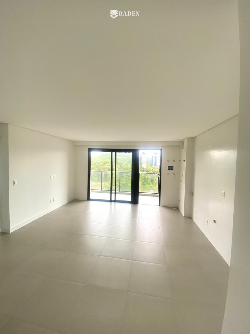 Apartamento a venda na Praia Brava