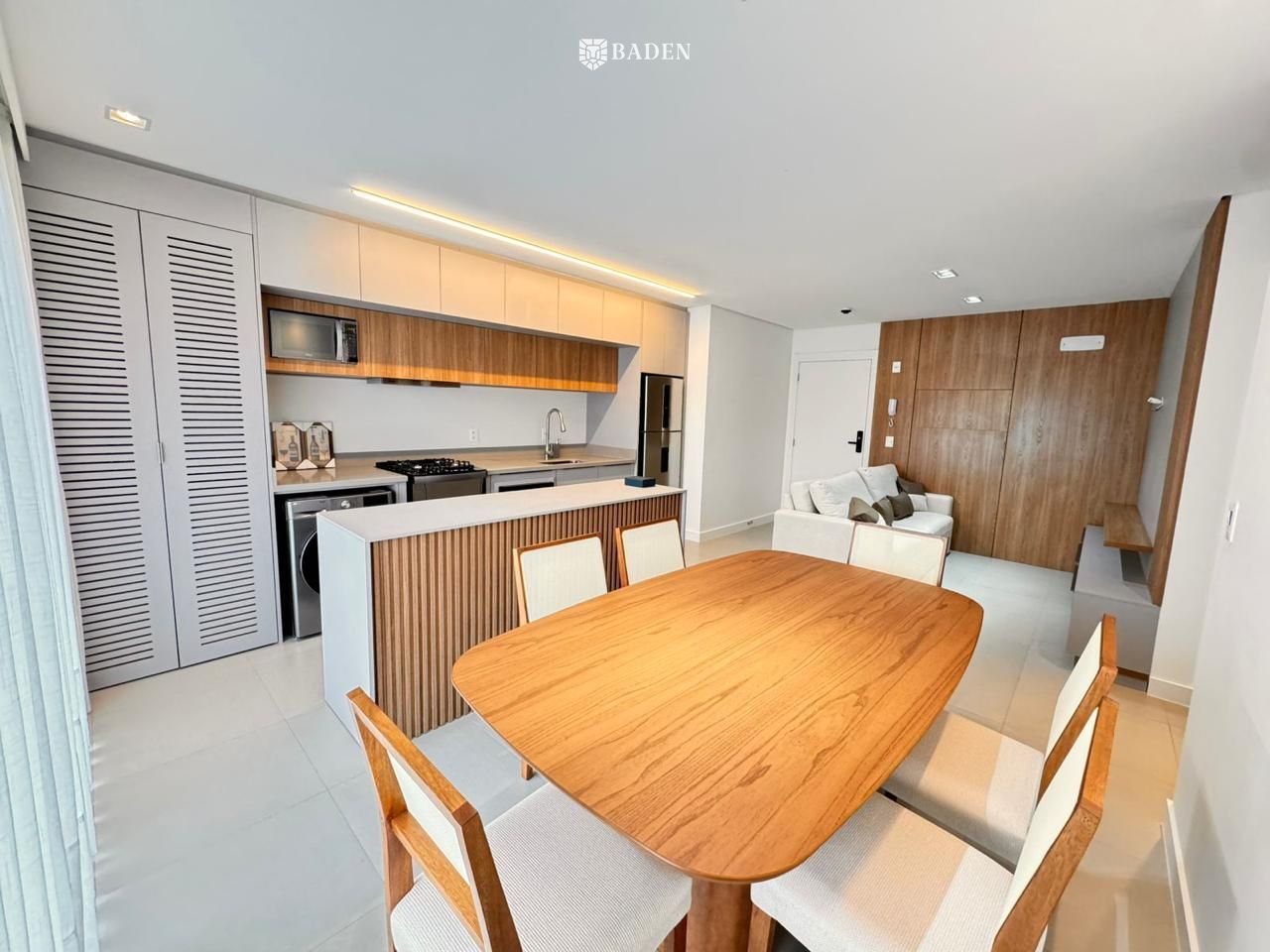 APARTAMENTO MOBILIADO 02 SUÍTES NA PRAIA BRAVA