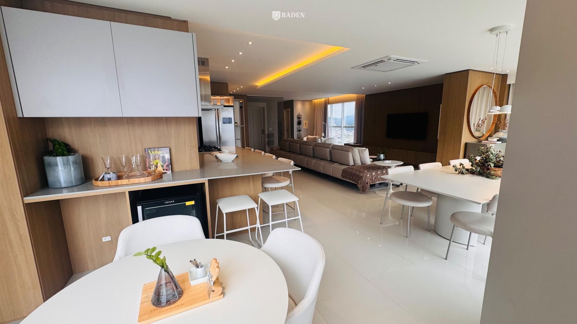 Apartamento, 4 quartos, 237 m² - Foto 1