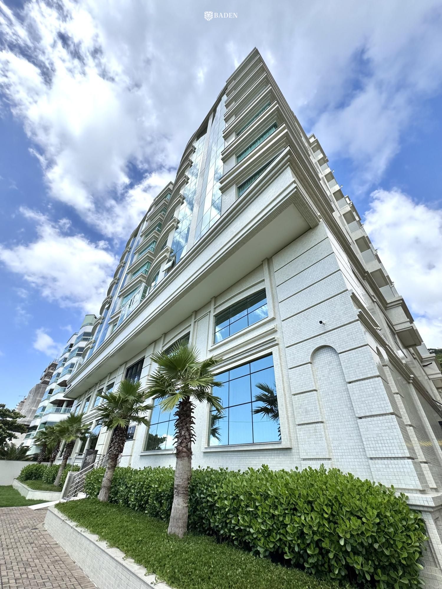 Cobertura Alto Padrão |Frente Mar |Pé na Areia|Finamente Imobiliada .