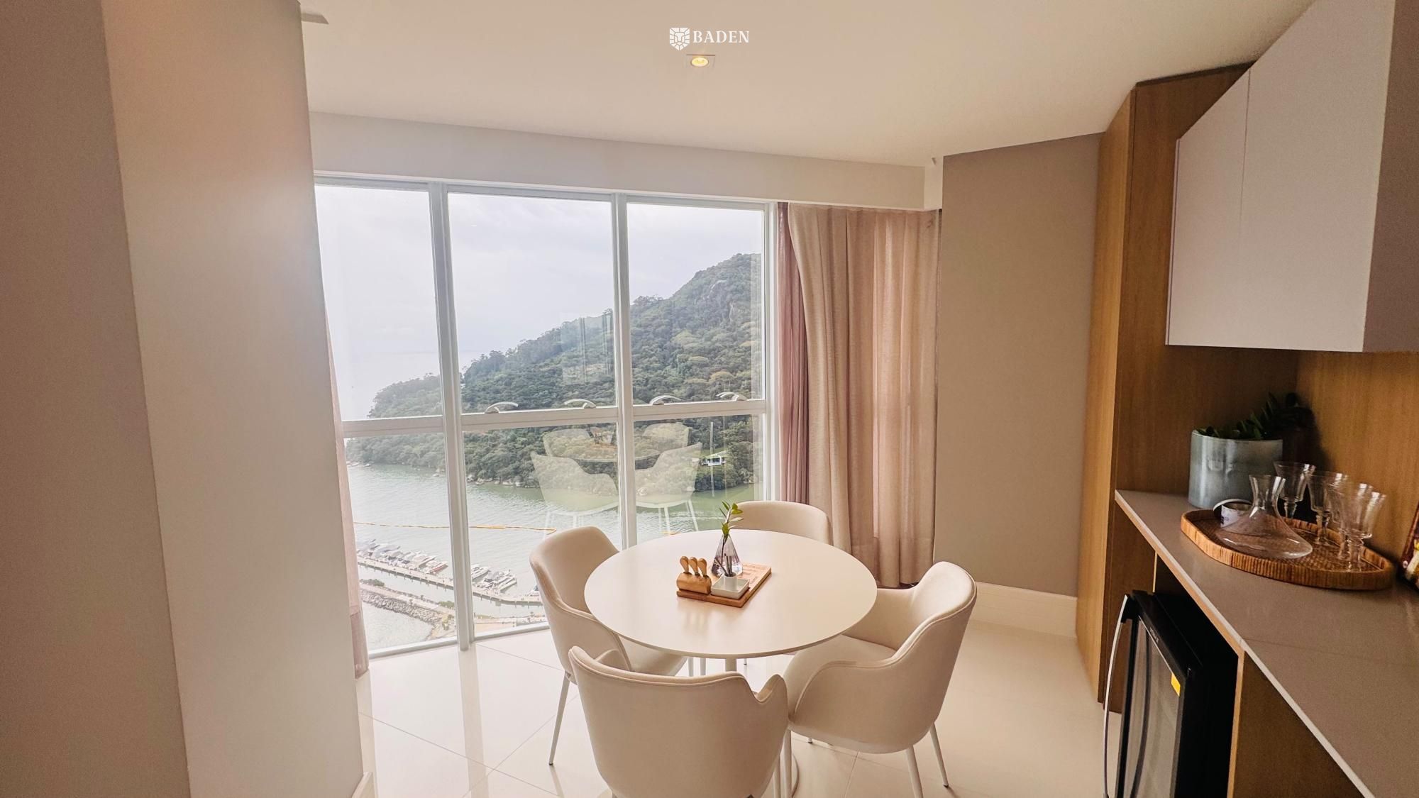 Apartamento, 4 quartos, 237 m² - Foto 2