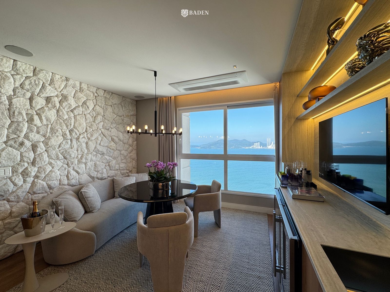 Cobertura DUPLEX EMBRAED com piscina privativa e vista magnífica para o mar