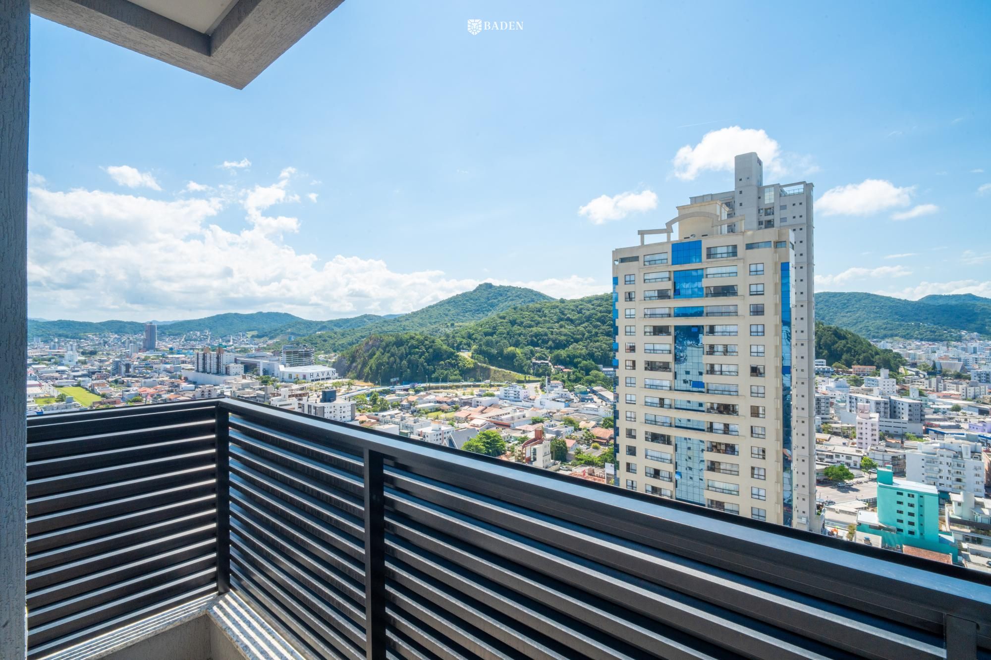 Cobertura, 4 quartos, 240 m² - Foto 2