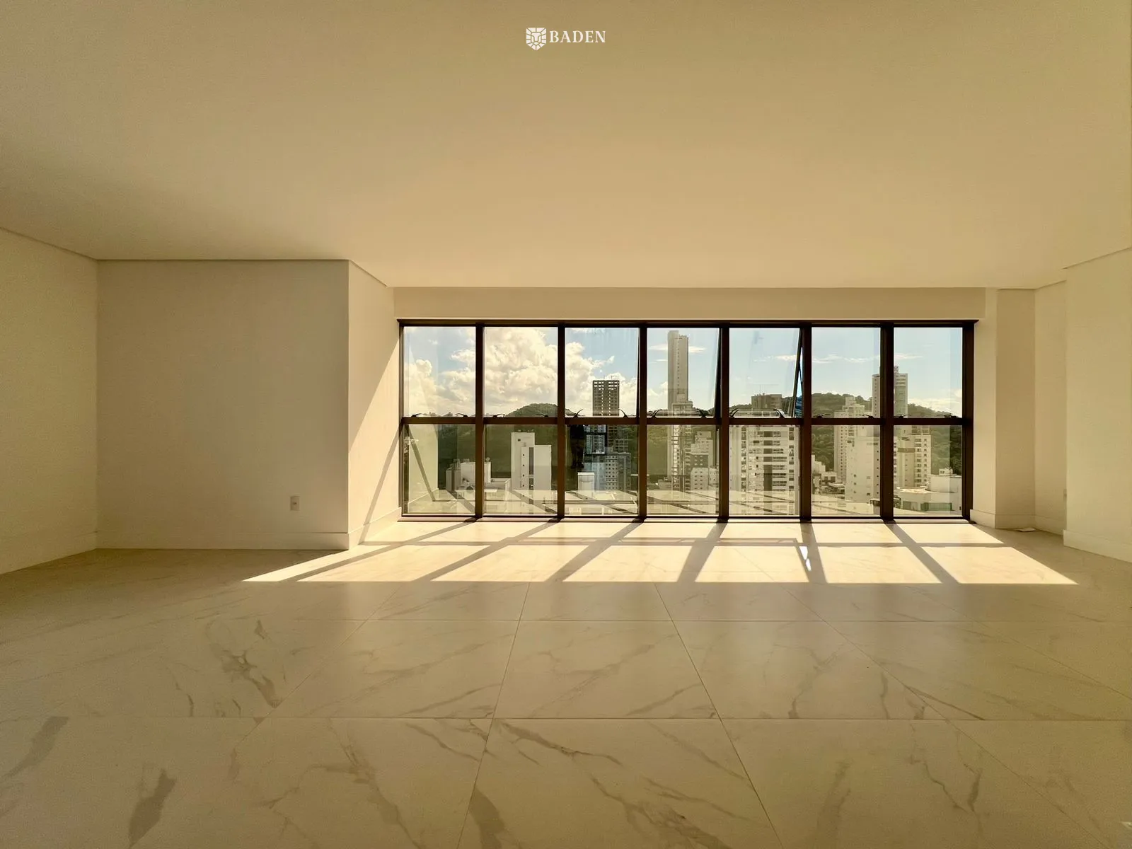 Cobertura, 5 quartos, 321 m² - Foto 3