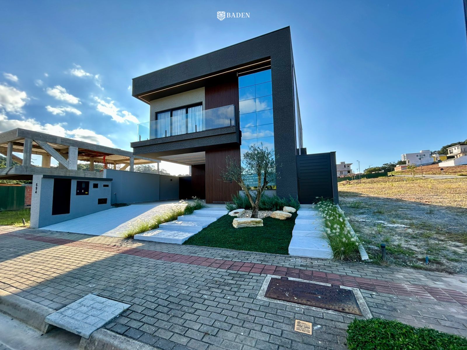 Casa, 4 quartos, 296 m² - Foto 2