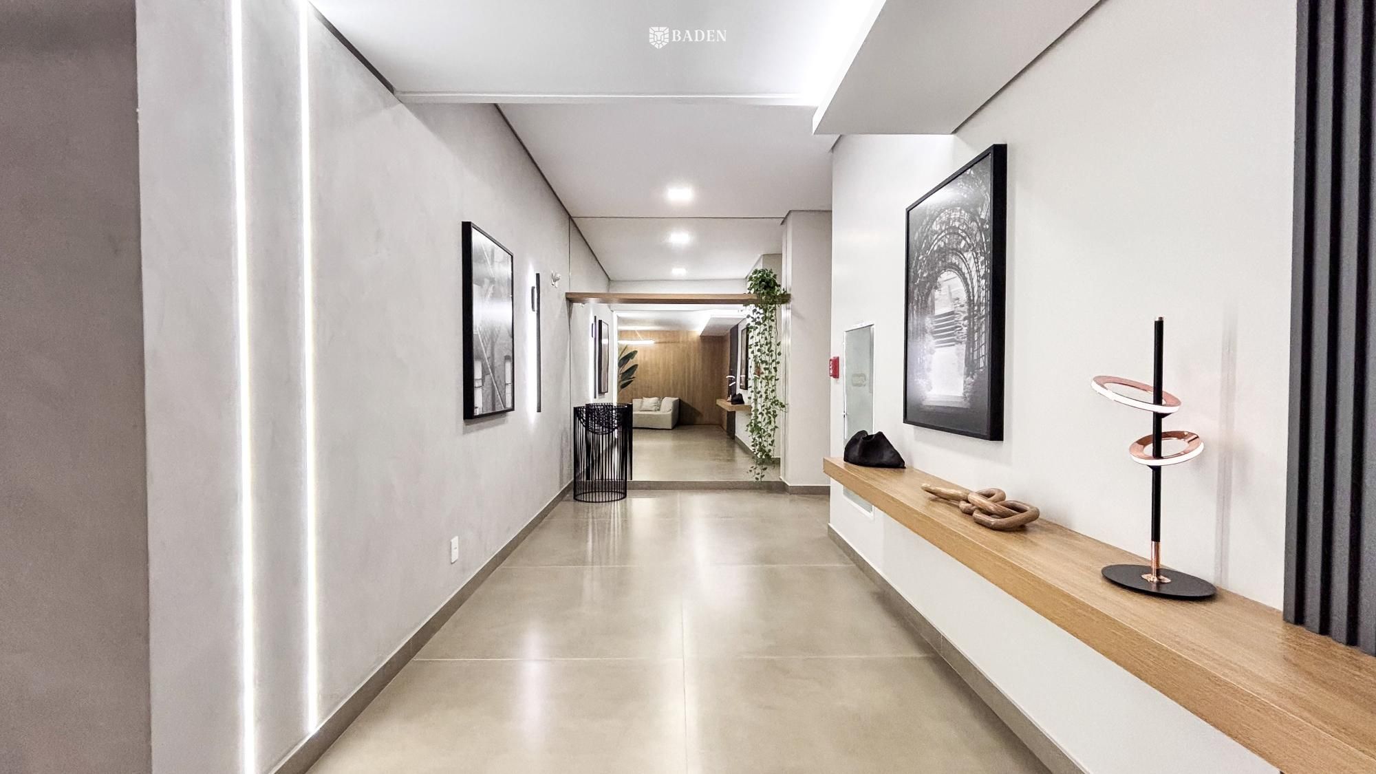 Apartamento mobiliado pronto pra morar / 3 suítes / 3 vagas / Centro BC – Edifício Vitrina Di Rizzo