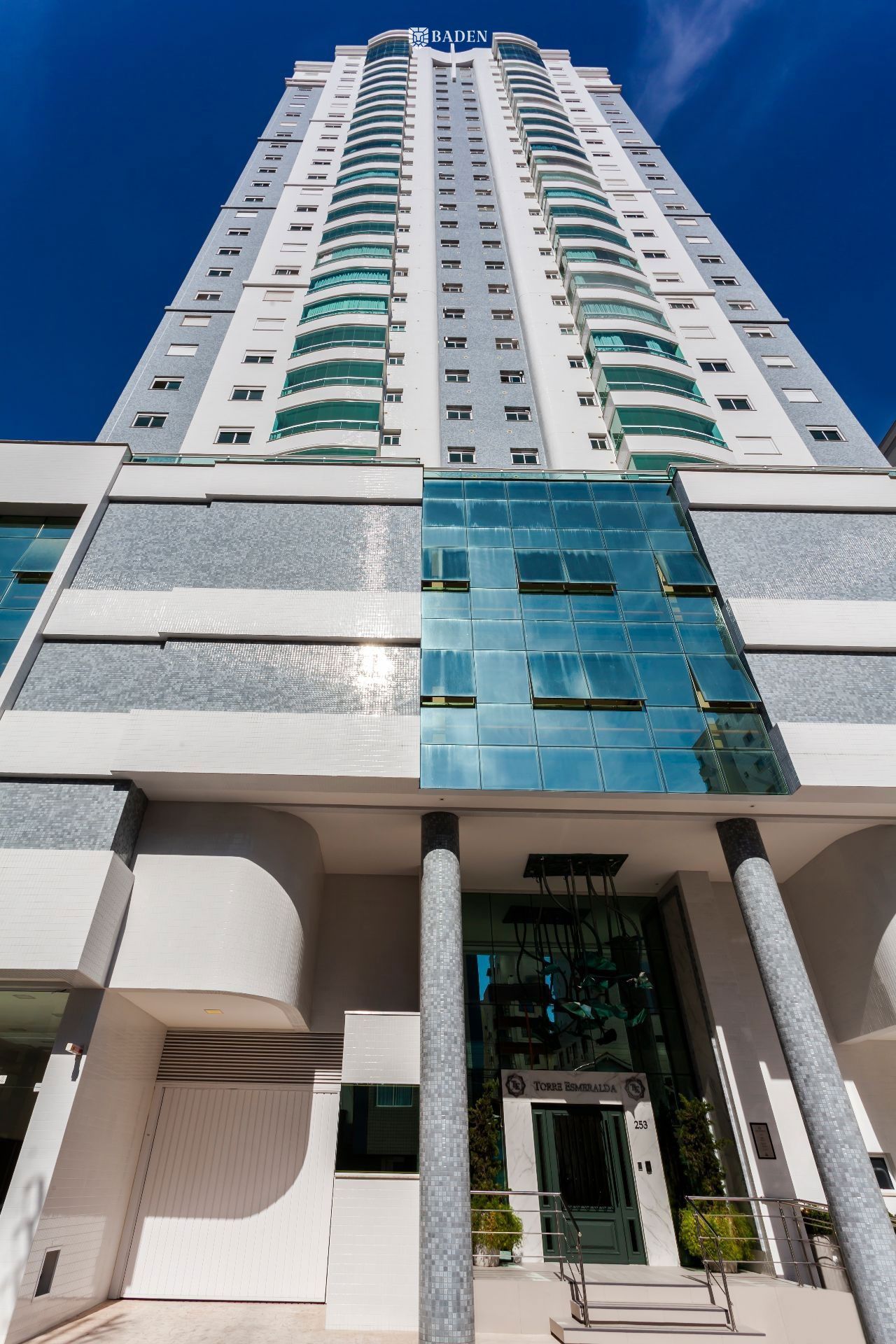 Apartamento, 3 quartos, 145 m² - Foto 2