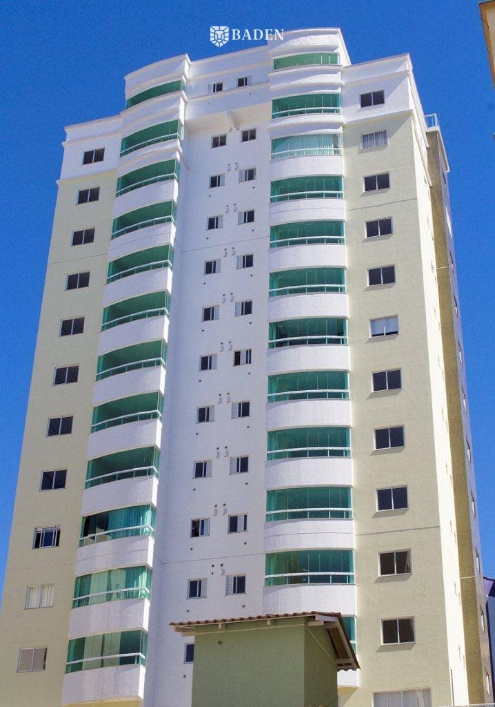 Apartamento mobiliado no edifício San Marco em Balneário Camboriú