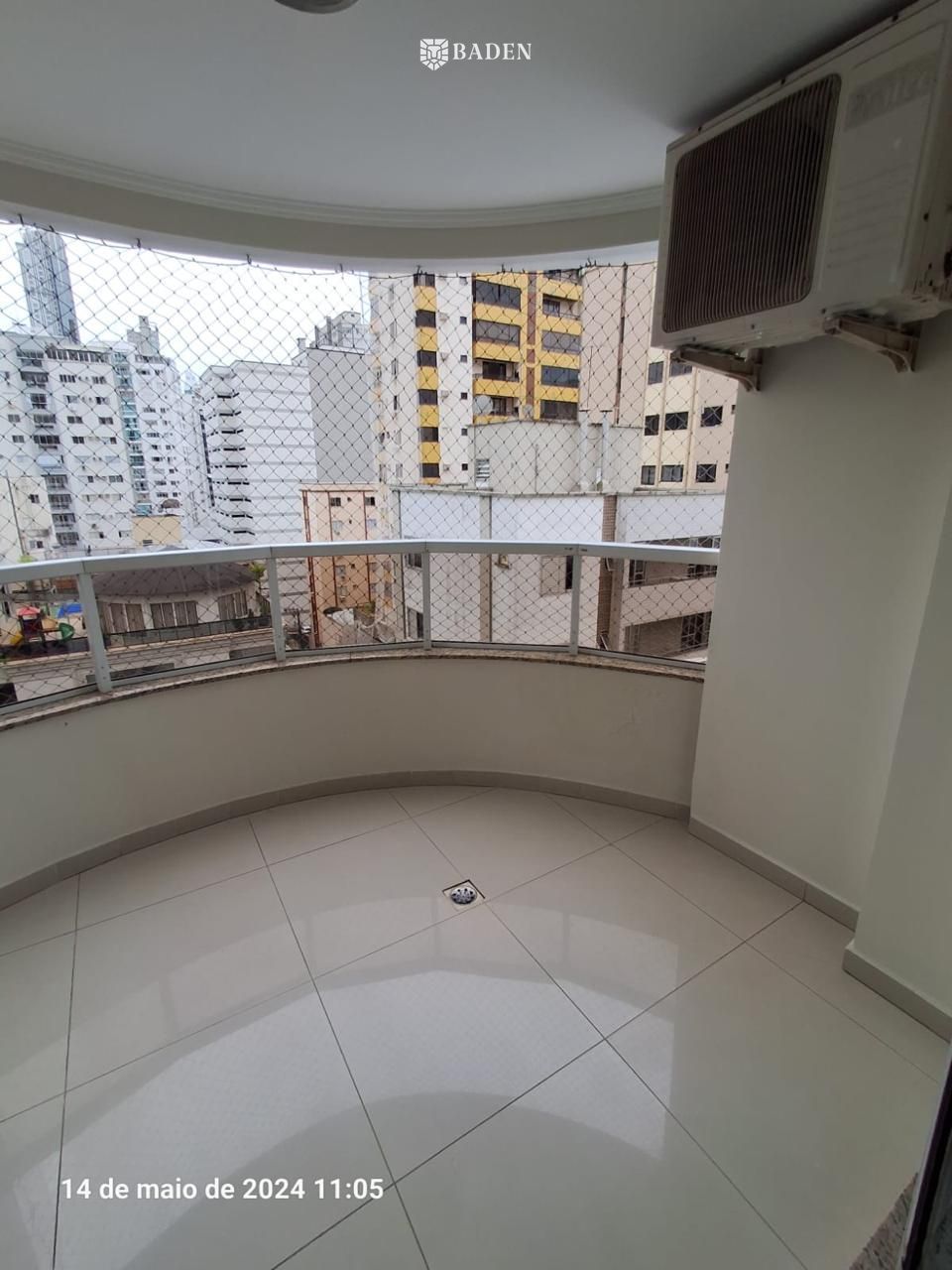 Apartamento quadra mar