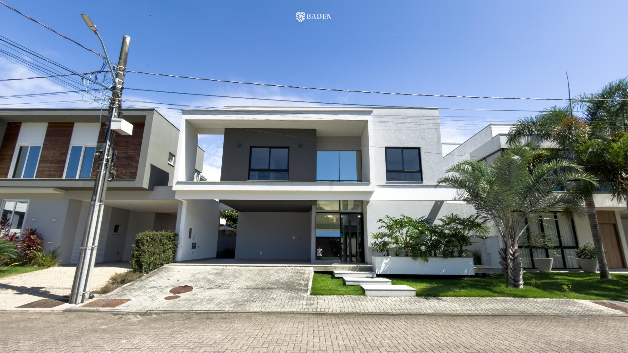Casa 5 Suítes, com Piscina em condomínio fechado em Balneário Camboriú