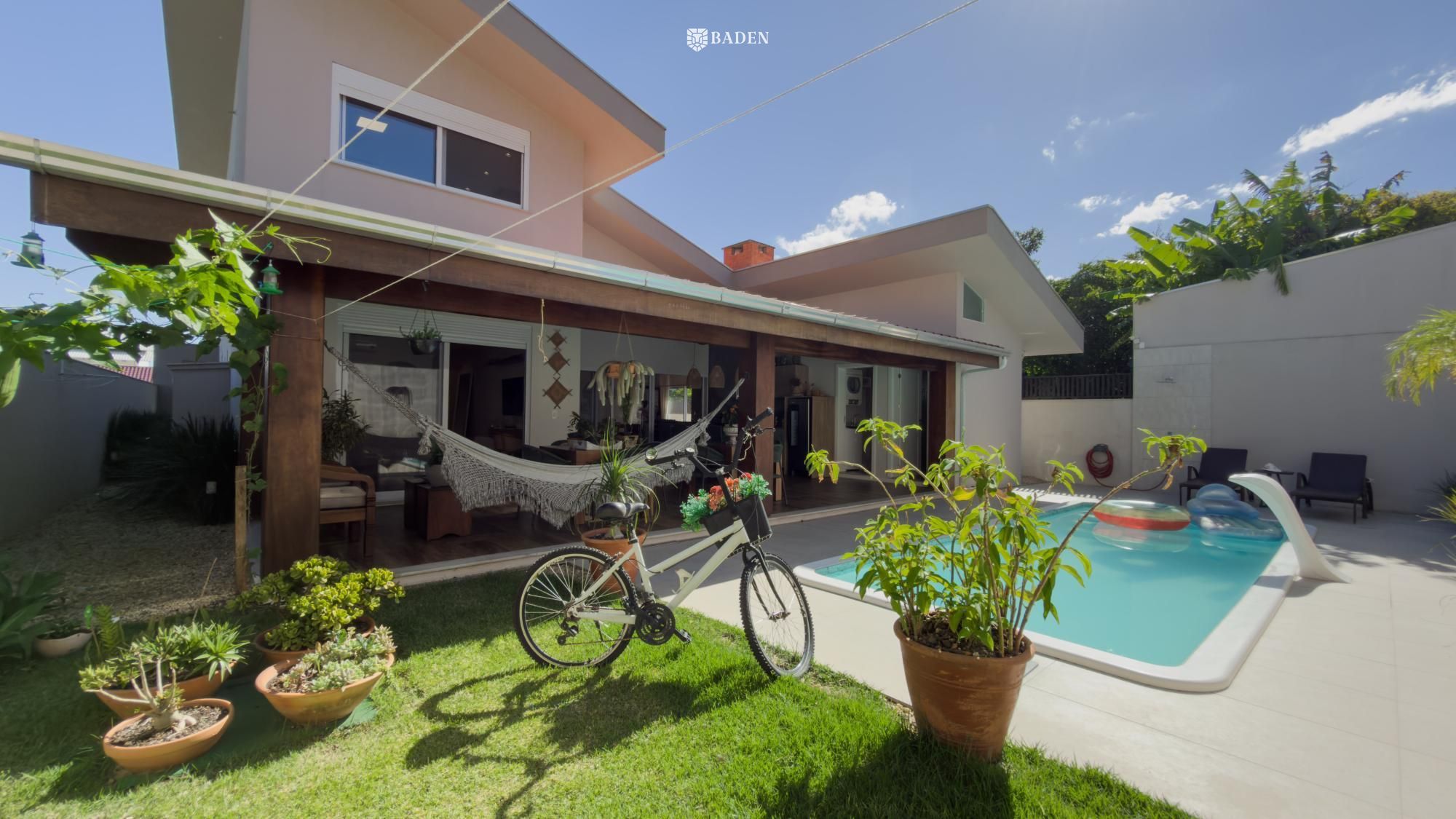 Casa, 3 quartos, 272 m² - Foto 2
