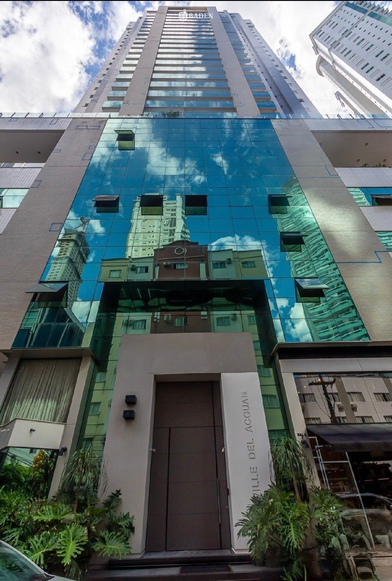 APARTAMENTO GARDEN COM PISCINA PRIVATIVA NO ED. VILLE DEL ACQUA