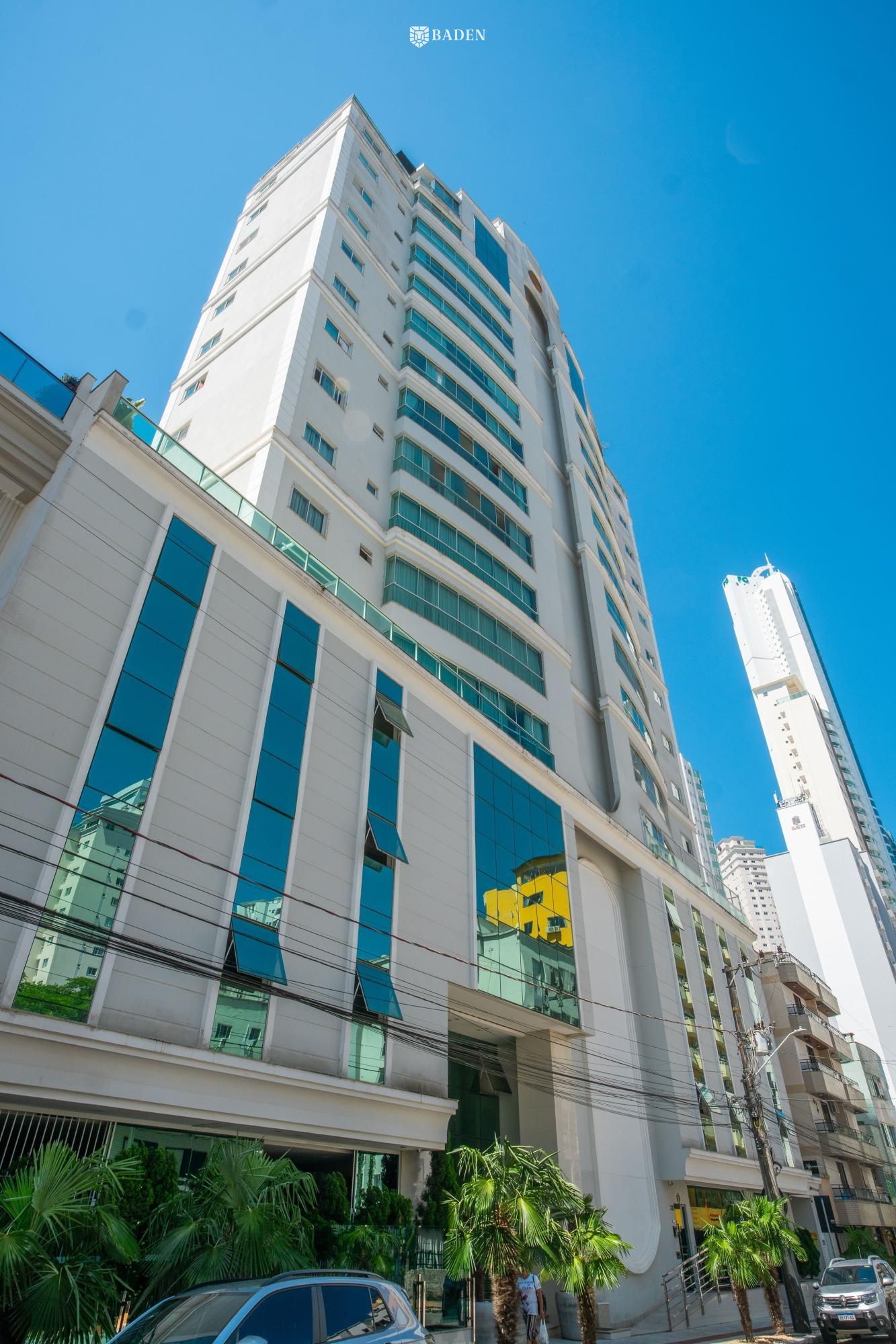 Sala Comercial para Locação por R$9.500 – Pioneiros, Balneário Camboriú