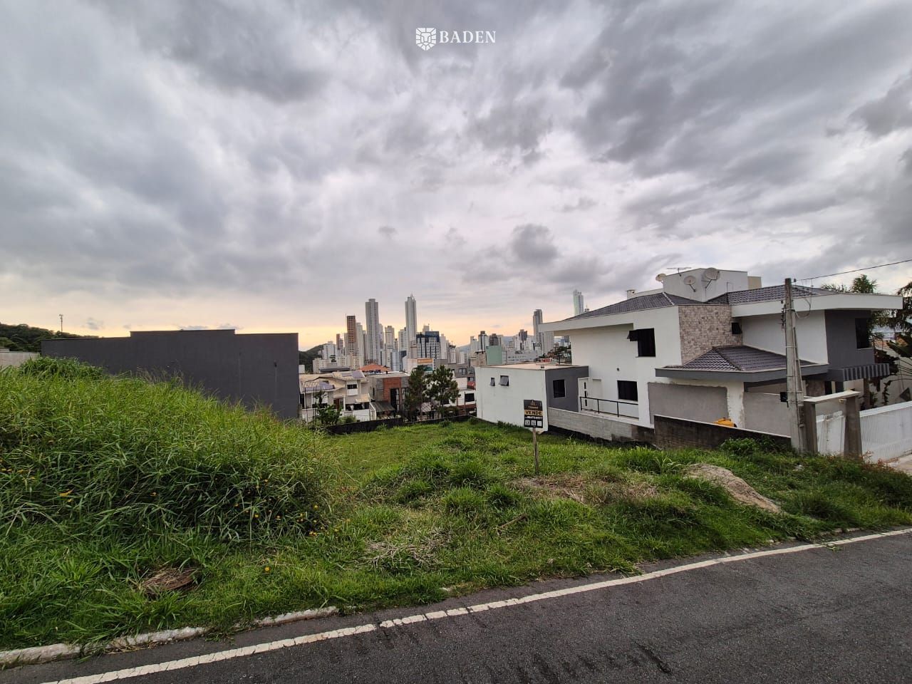 Terreno, 357 m² - Foto 1