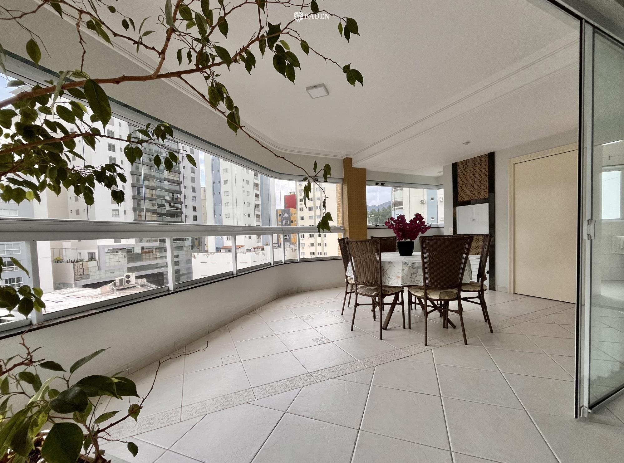 Apartamento, 3 quartos, 124 m² - Foto 1