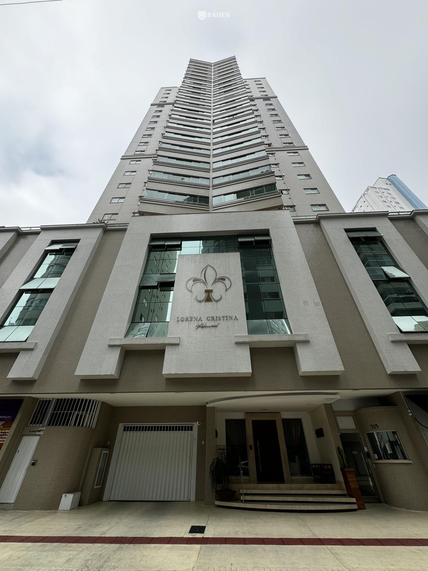 Apartamento 3 Suítes / 3 vagas / Centro / Balneário Camboriú