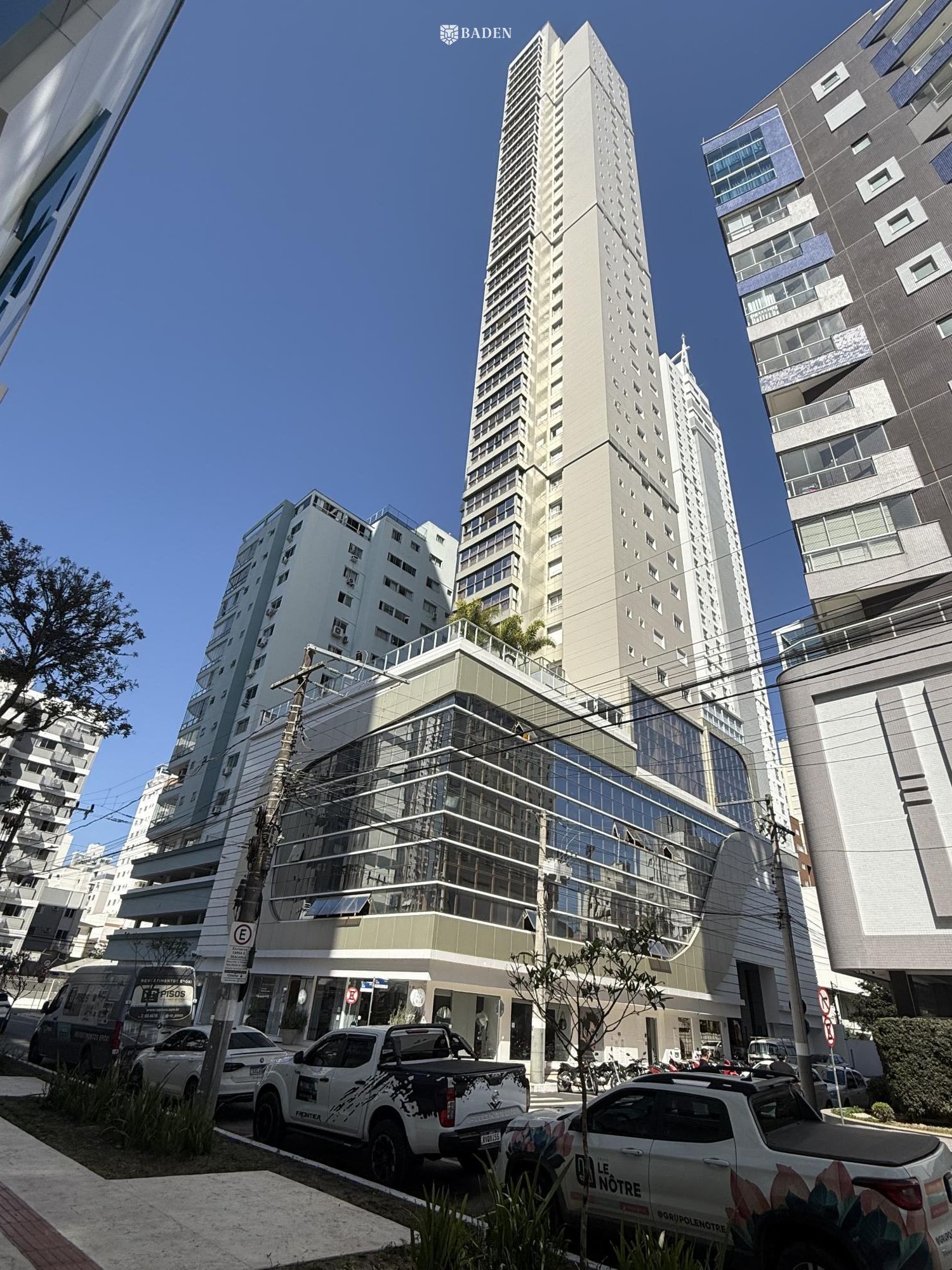 Apartamento, 5 quartos, 222 m² - Foto 1