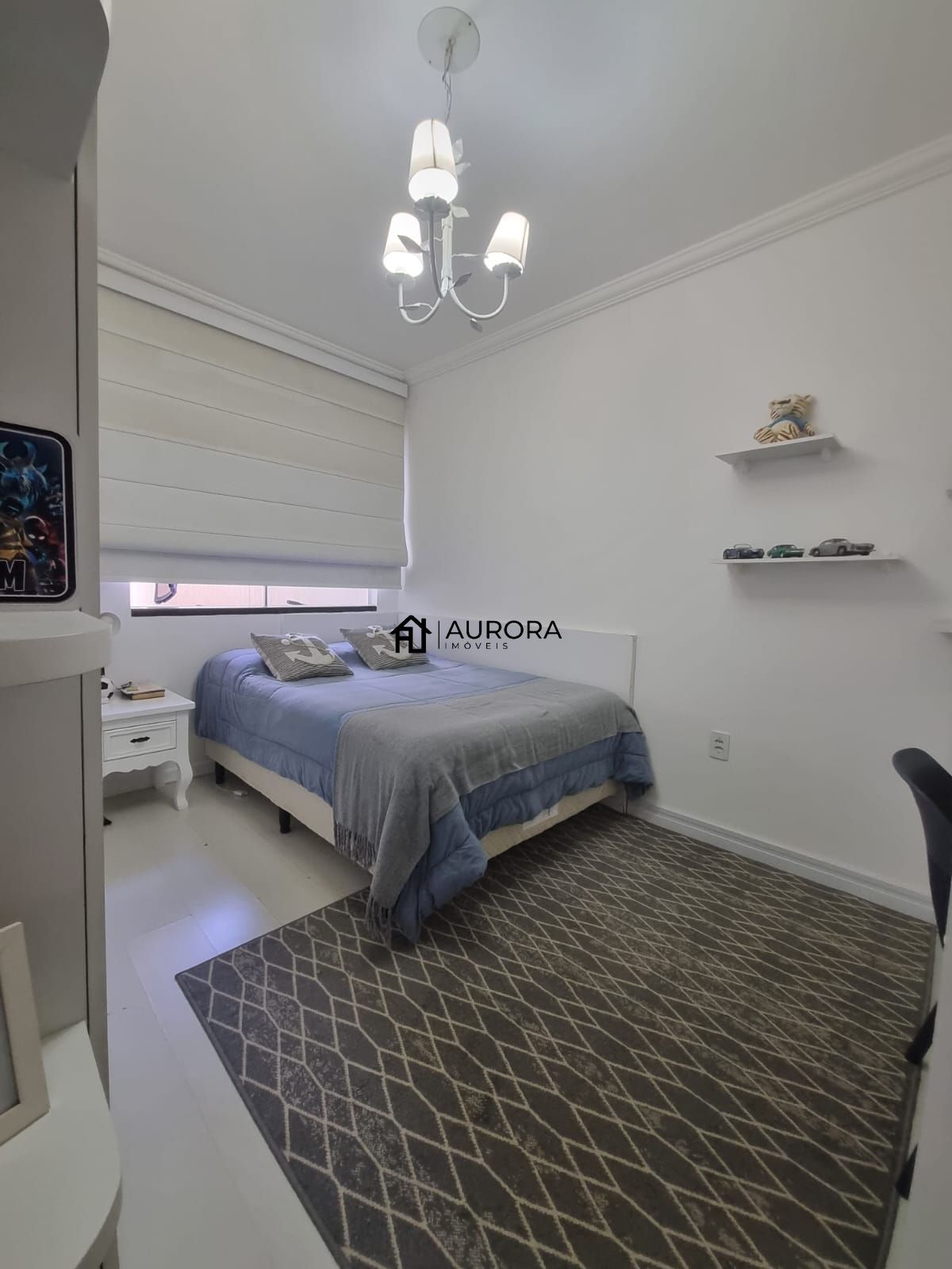 Casa à venda com 3 quartos, 222m² - Foto 8