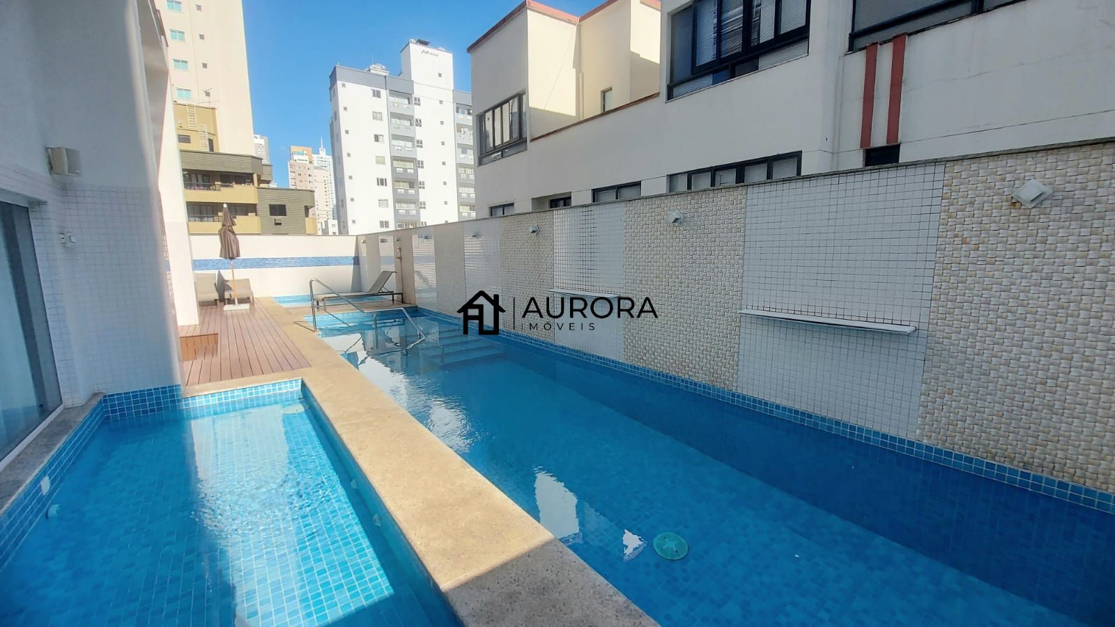 Apartamento à venda com 3 quartos, 122m² - Foto 3