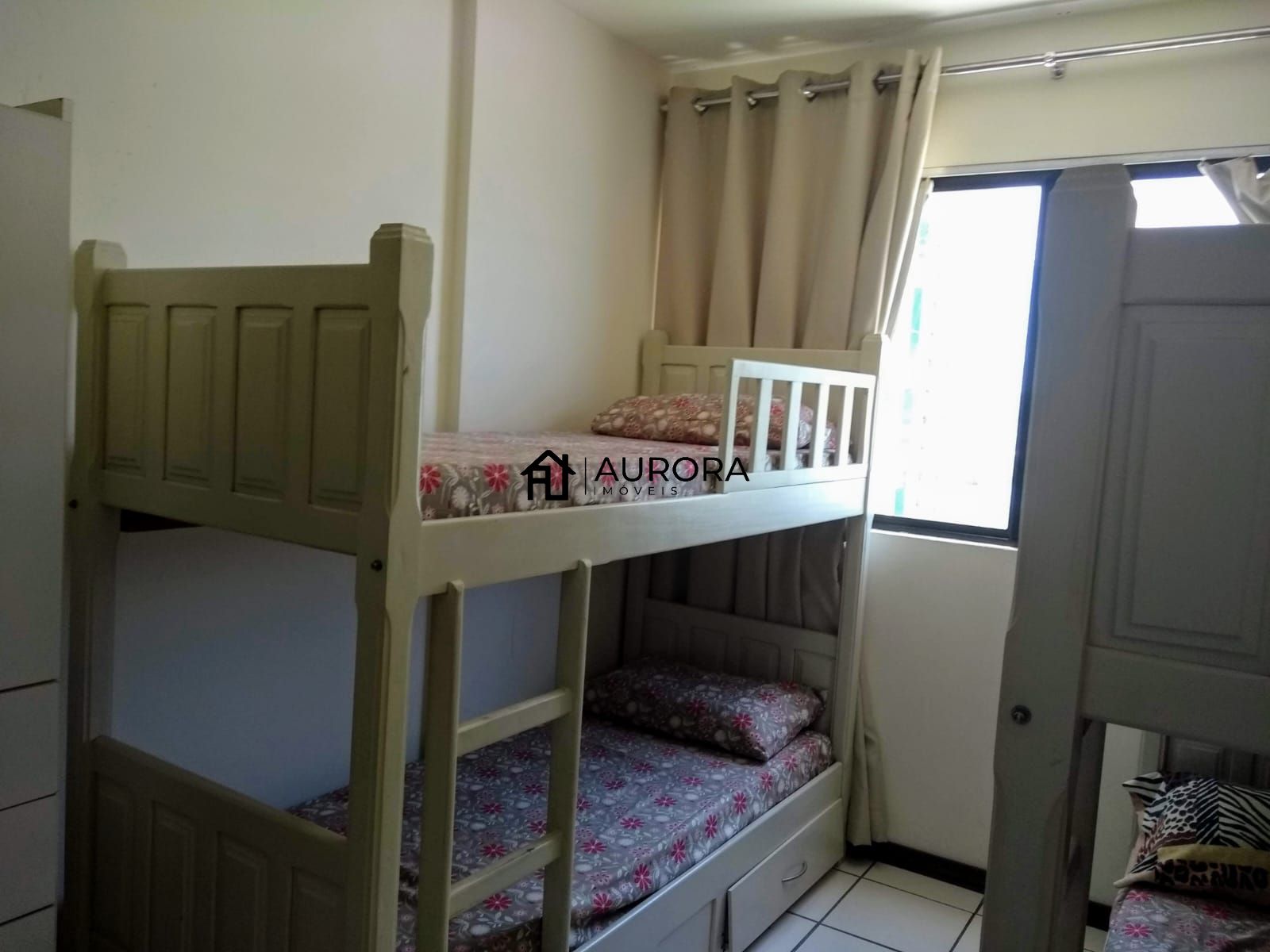 Apartamento à venda com 2 quartos, 70m² - Foto 4