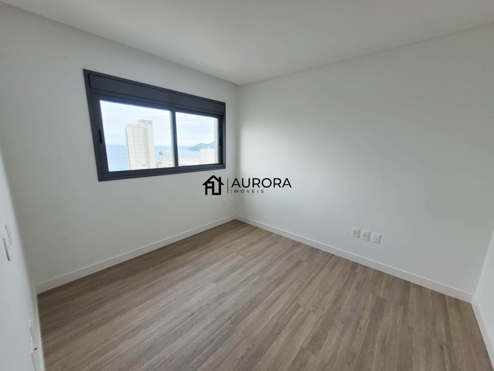 Apartamento à venda com 4 quartos, 165m² - Foto 9