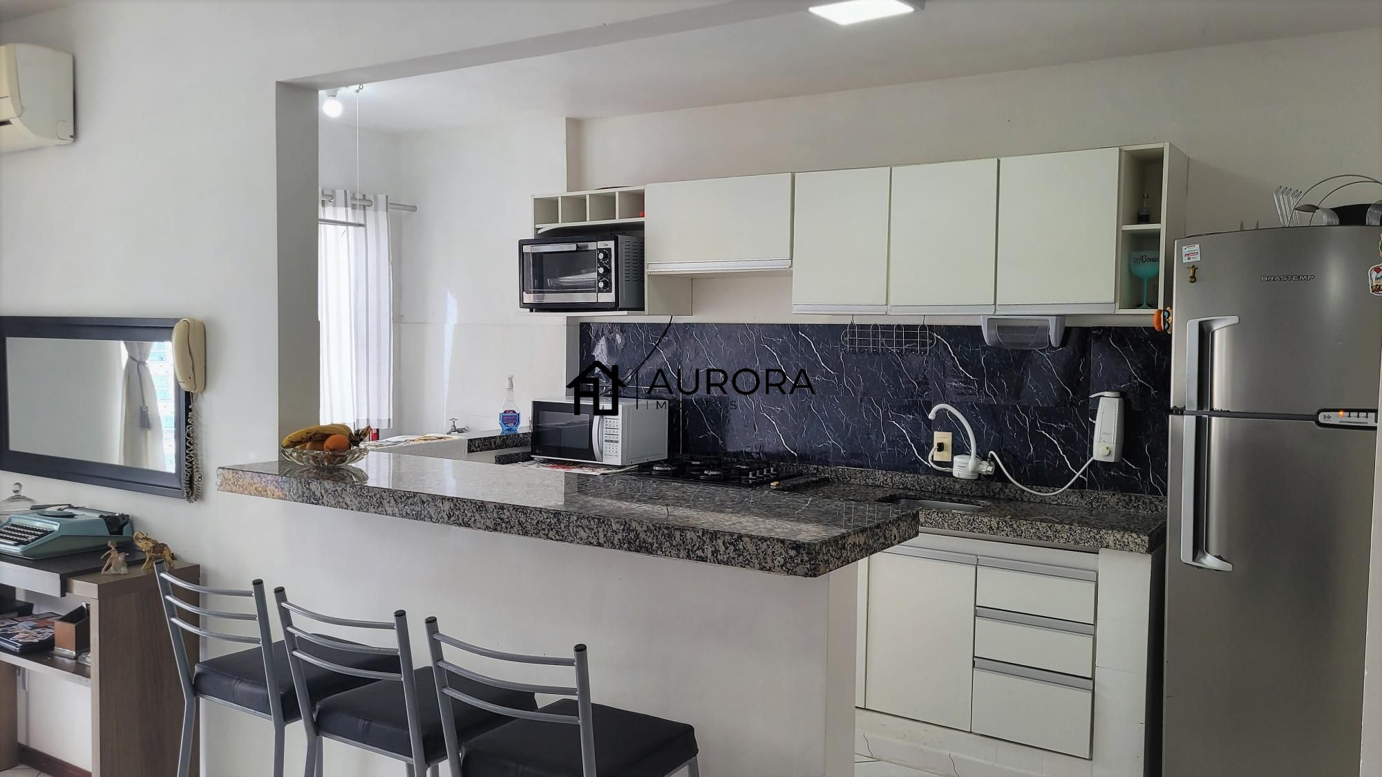 Apartamento à venda com 2 quartos, 75m² - Foto 4