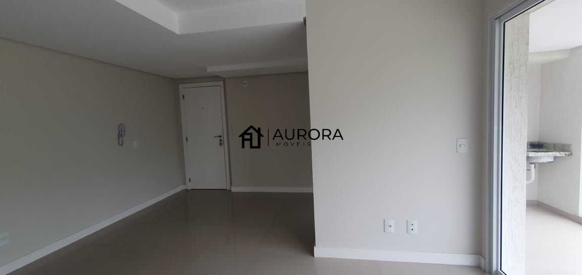 Apartamento à venda com 2 quartos, 70m² - Foto 7