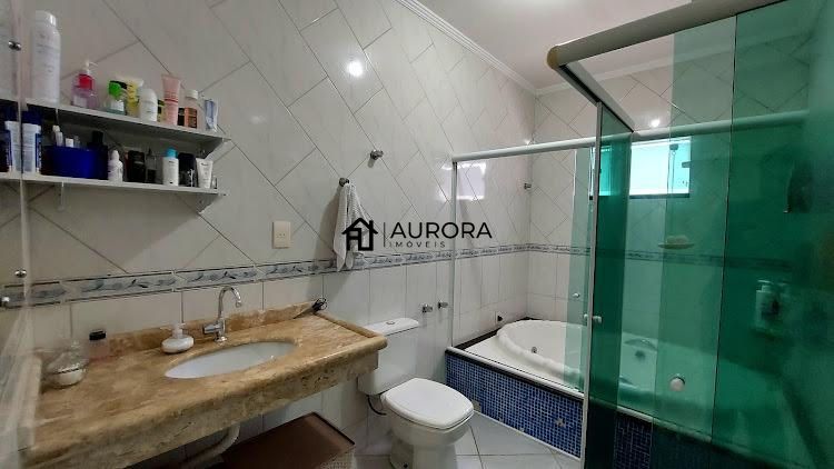 Casa à venda com 4 quartos, 280m² - Foto 14