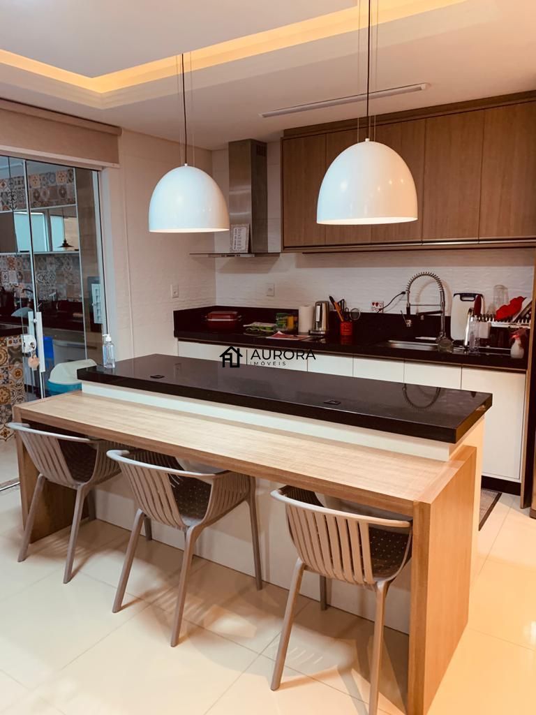 Casa de Condomínio à venda com 4 quartos, 220m² - Foto 17