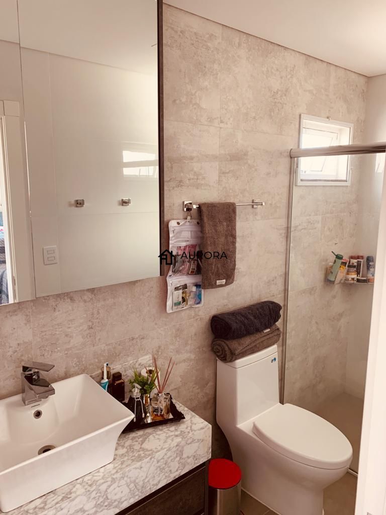 Casa de Condomínio à venda com 4 quartos, 220m² - Foto 4