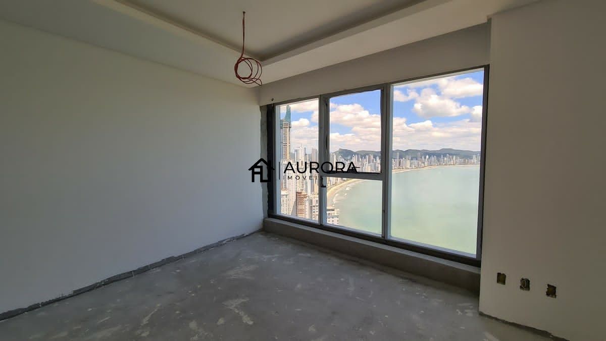 Apartamento à venda com 4 quartos, 257m² - Foto 13