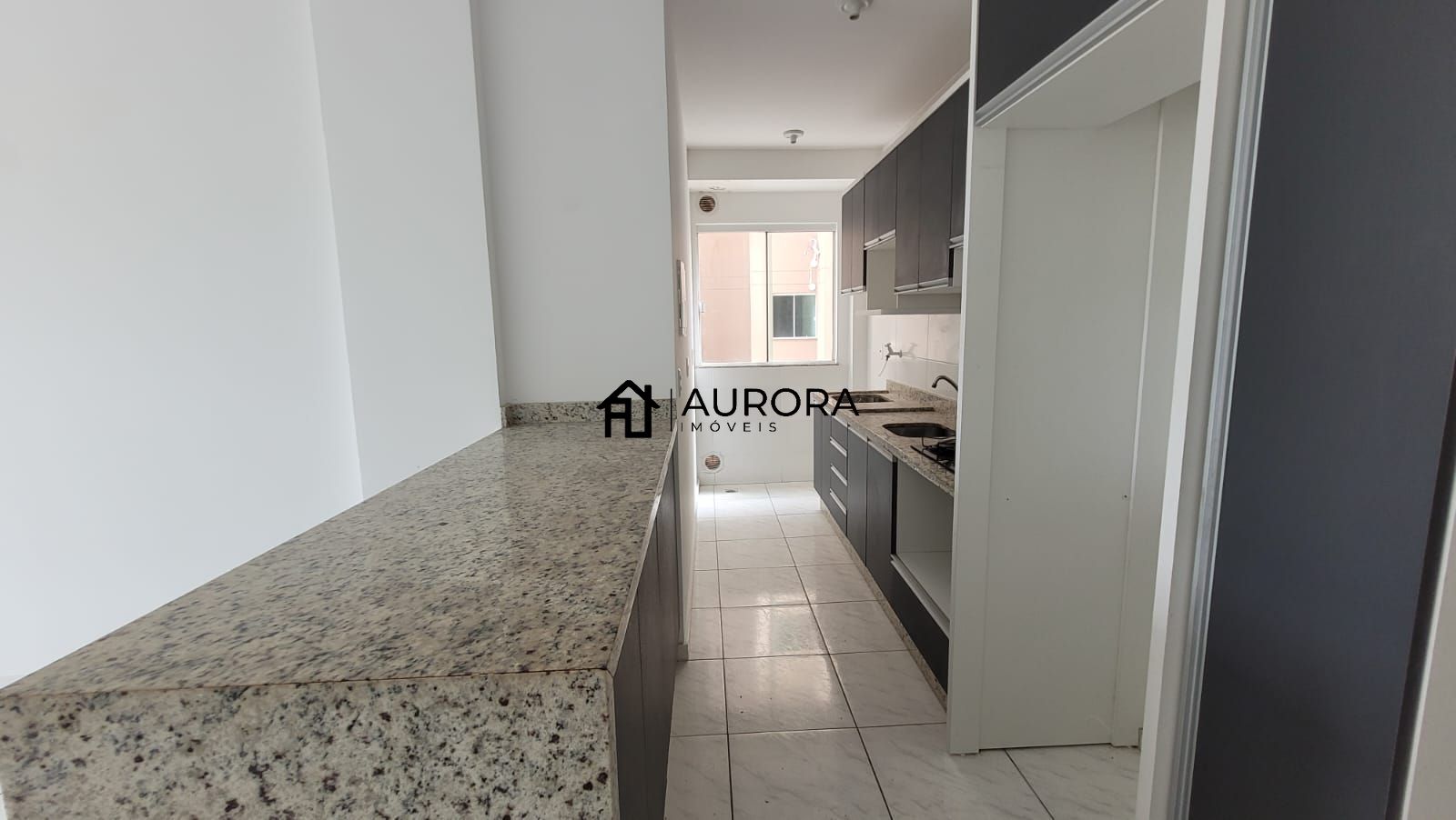 Apartamento à venda com 2 quartos, 59m² - Foto 2