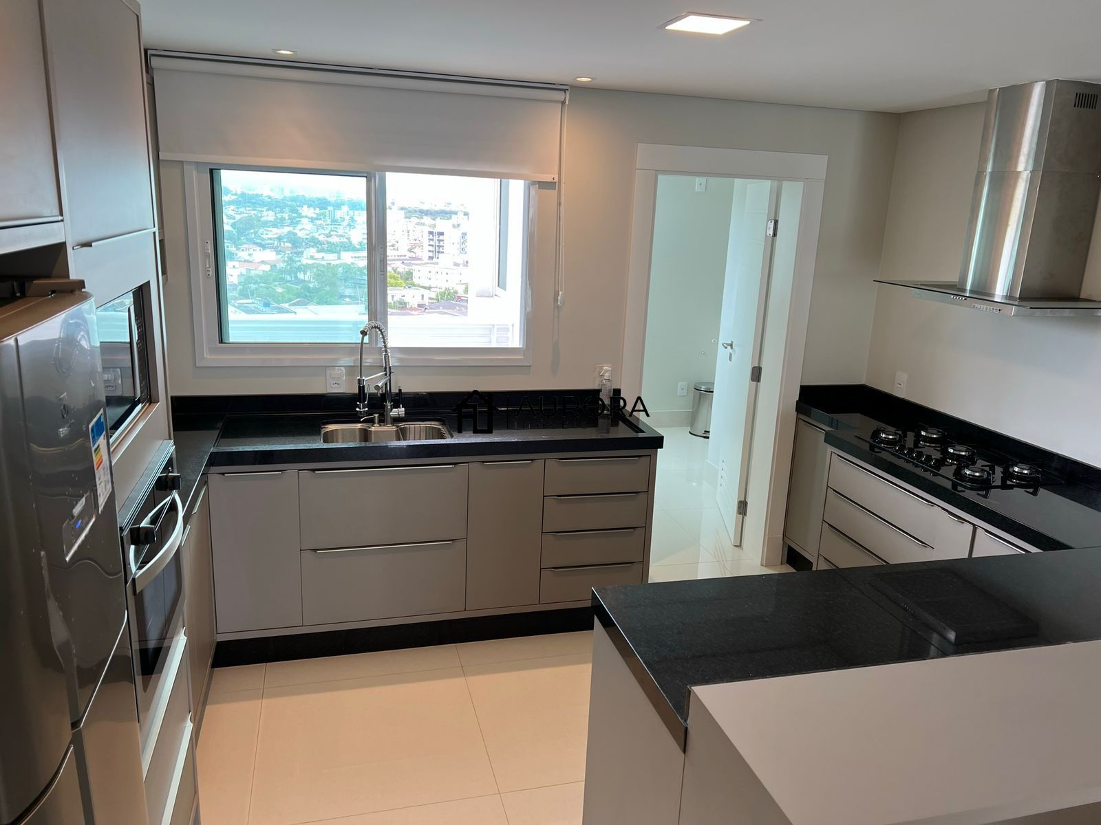 Apartamento à venda com 3 quartos, 139m² - Foto 23