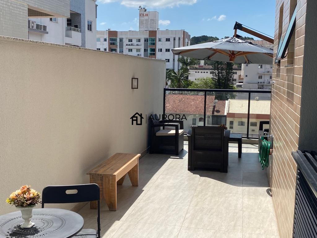 Apartamento à venda com 2 quartos, 100m² - Foto 4