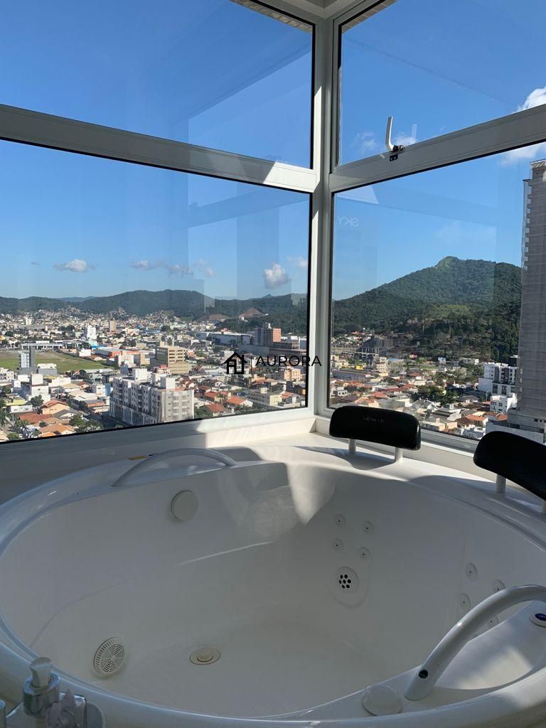 Apartamento, 3 quartos, 147 m² - Foto 2