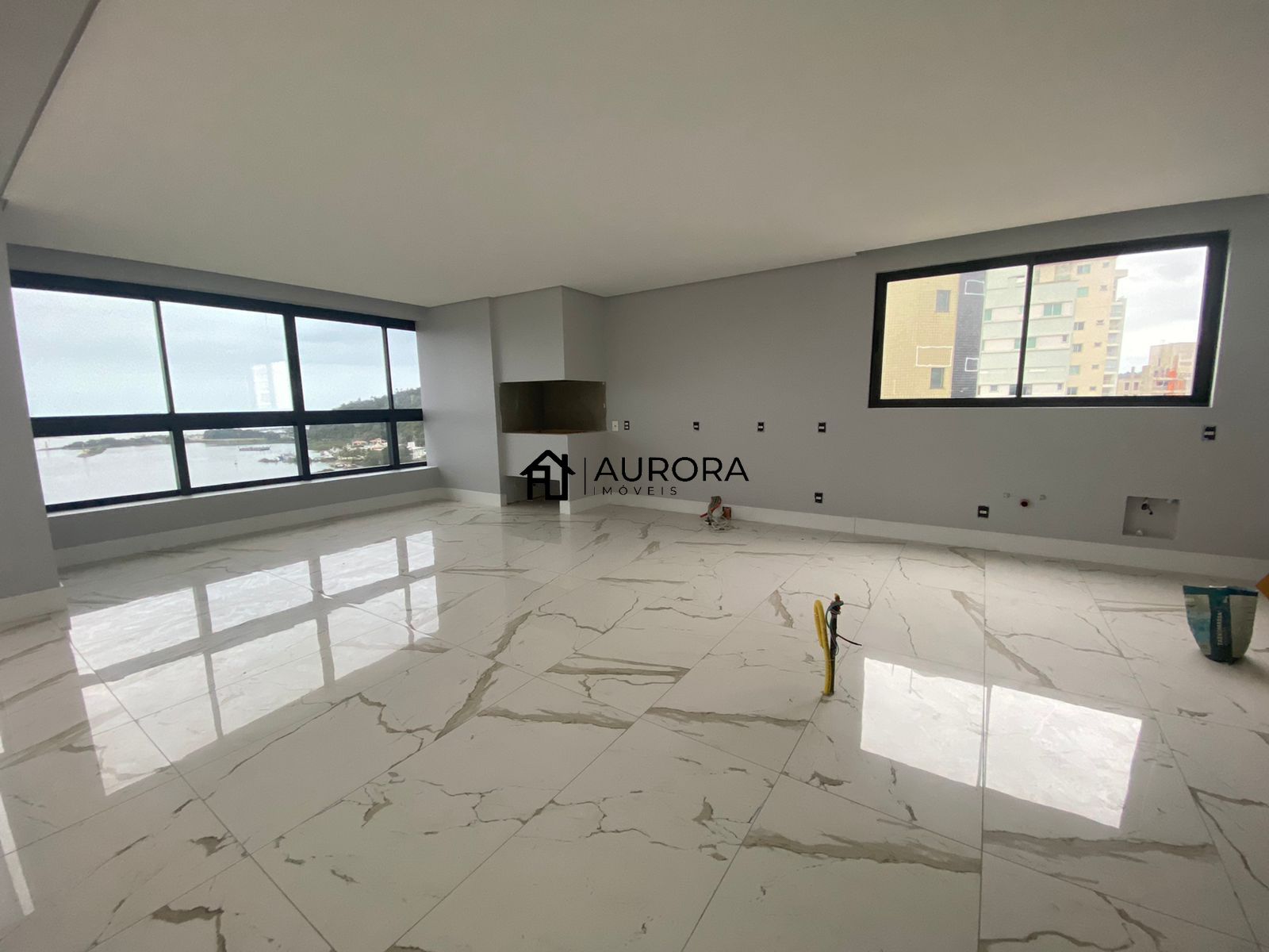 Apartamento à venda com 4 quartos, 322m² - Foto 5