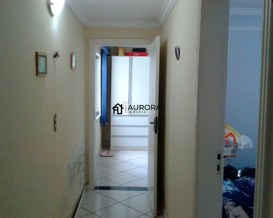 Casa à venda com 4 quartos, 300m² - Foto 5