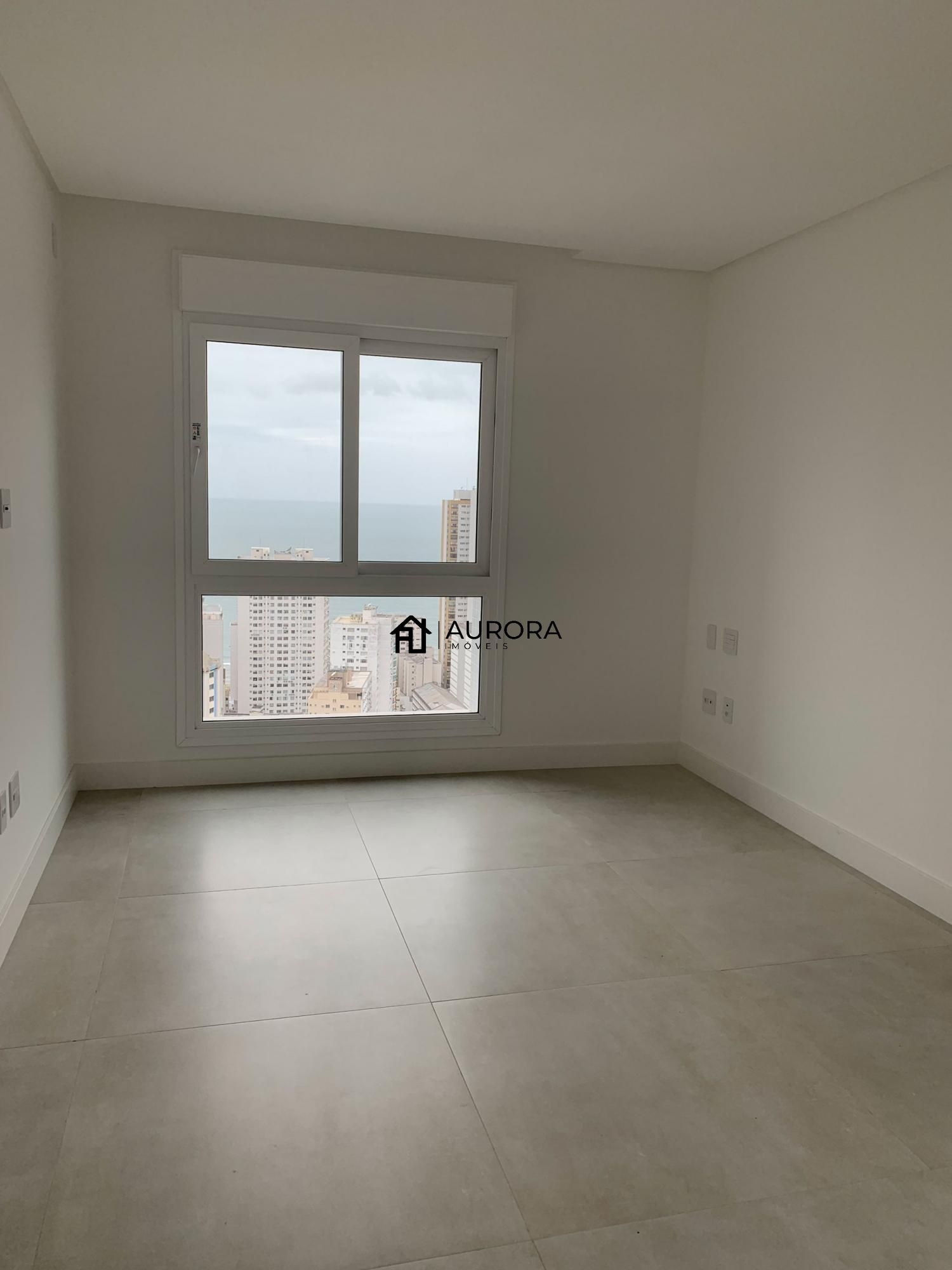 Apartamento à venda com 3 quartos, 137m² - Foto 7