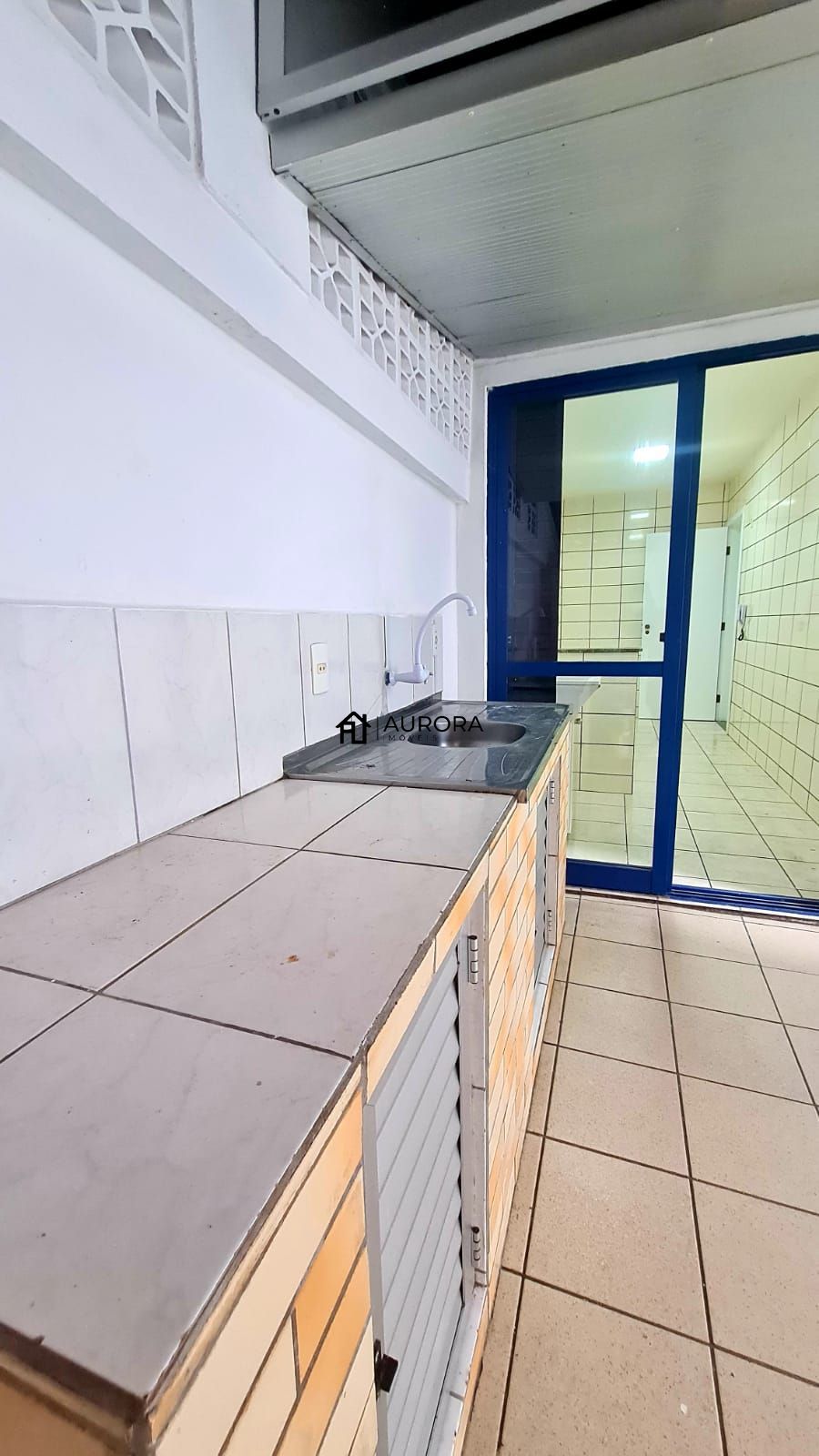 Apartamento à venda com 2 quartos, 161m² - Foto 2