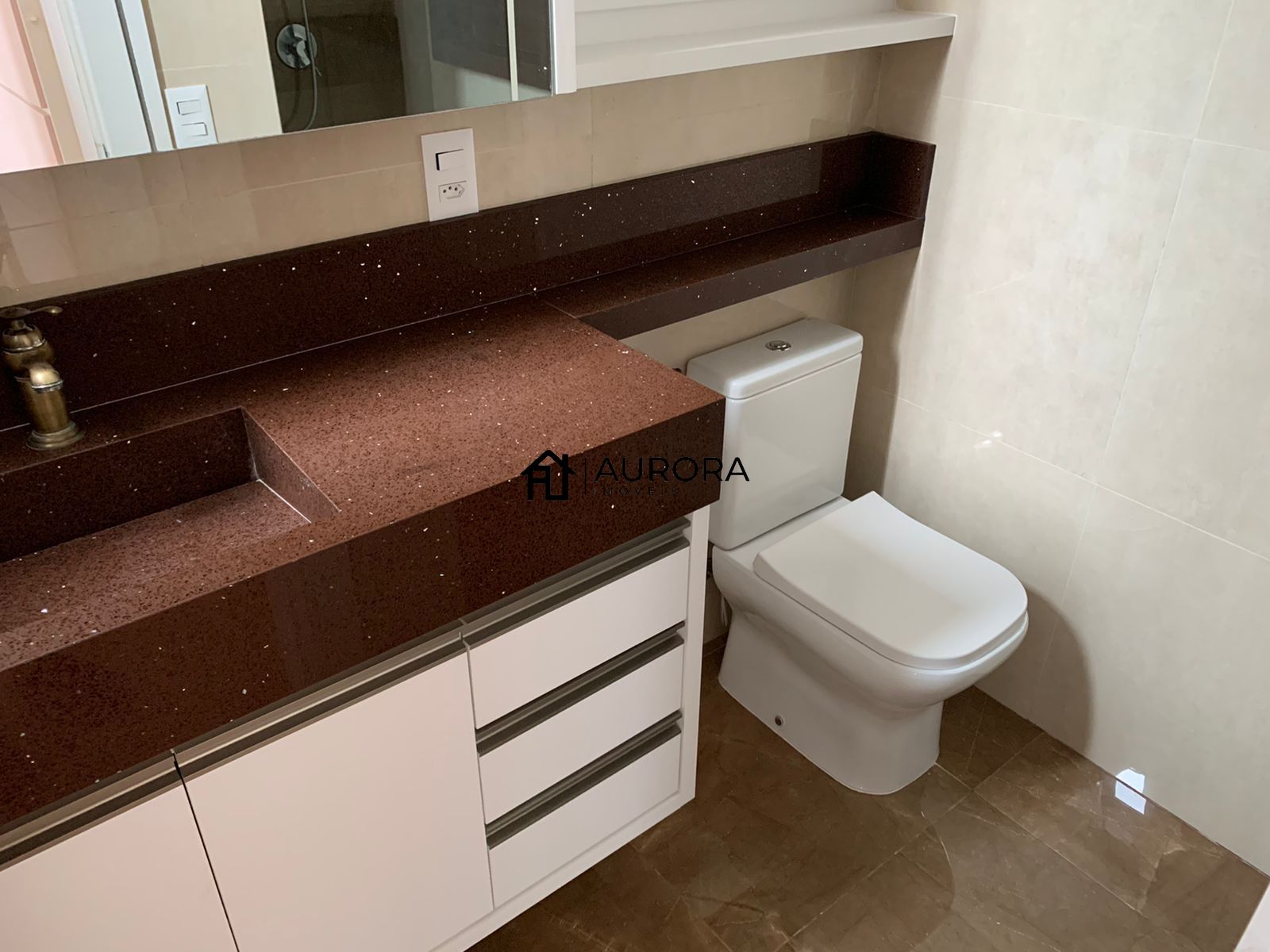 Apartamento à venda com 3 quartos, 240m² - Foto 6