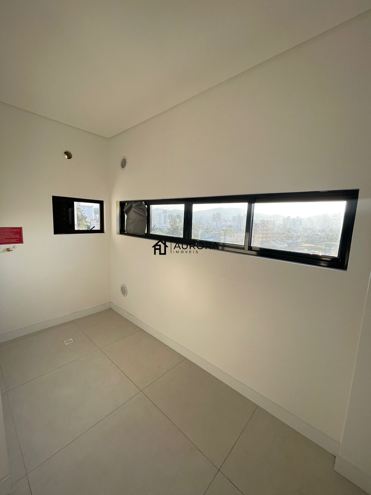 Apartamento à venda com 2 quartos, 65m² - Foto 3