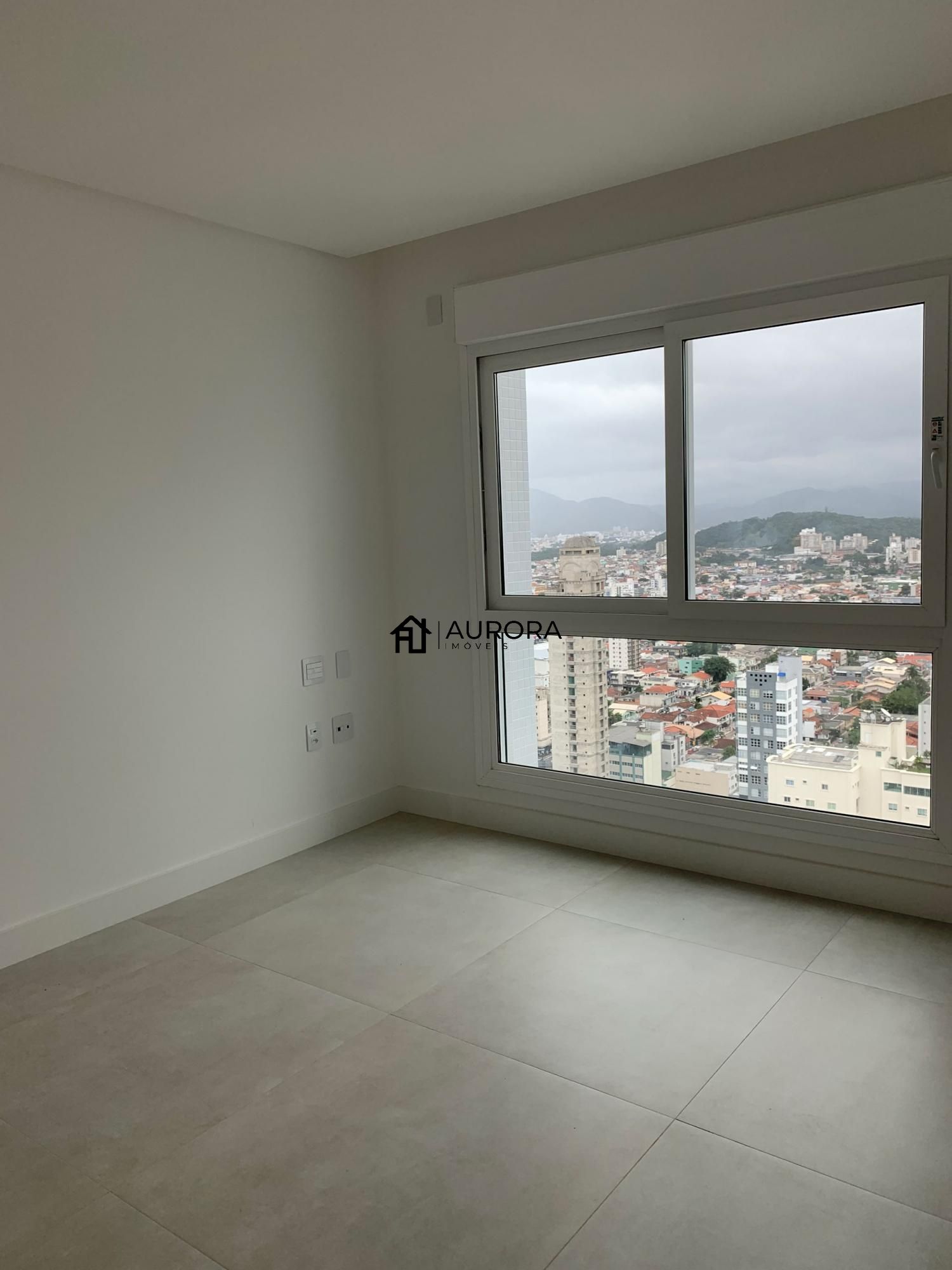 Apartamento à venda com 3 quartos, 137m² - Foto 12