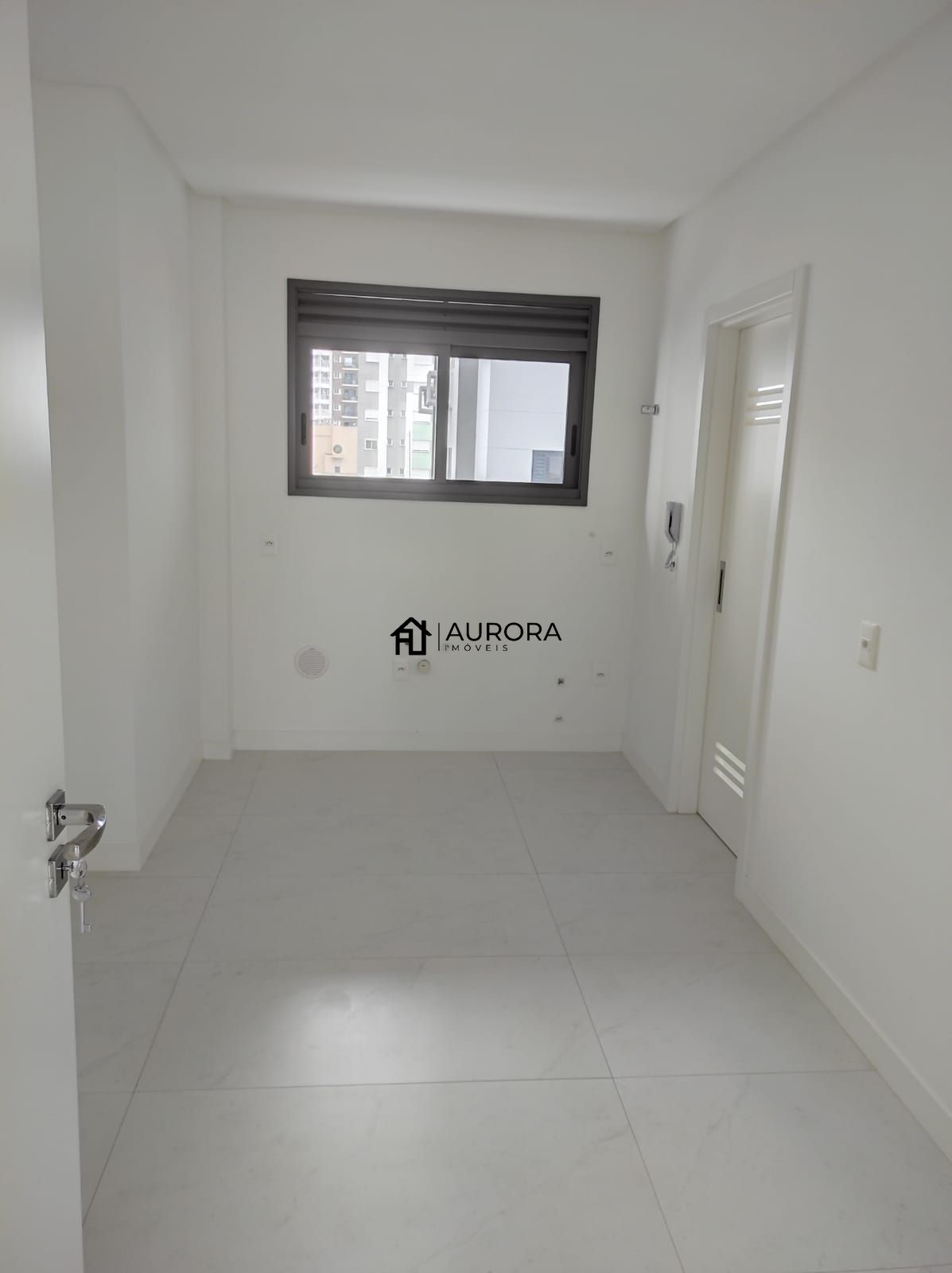 Apartamento à venda com 4 quartos, 165m² - Foto 13