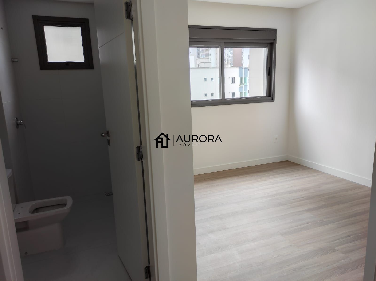 Apartamento à venda com 4 quartos, 165m² - Foto 9