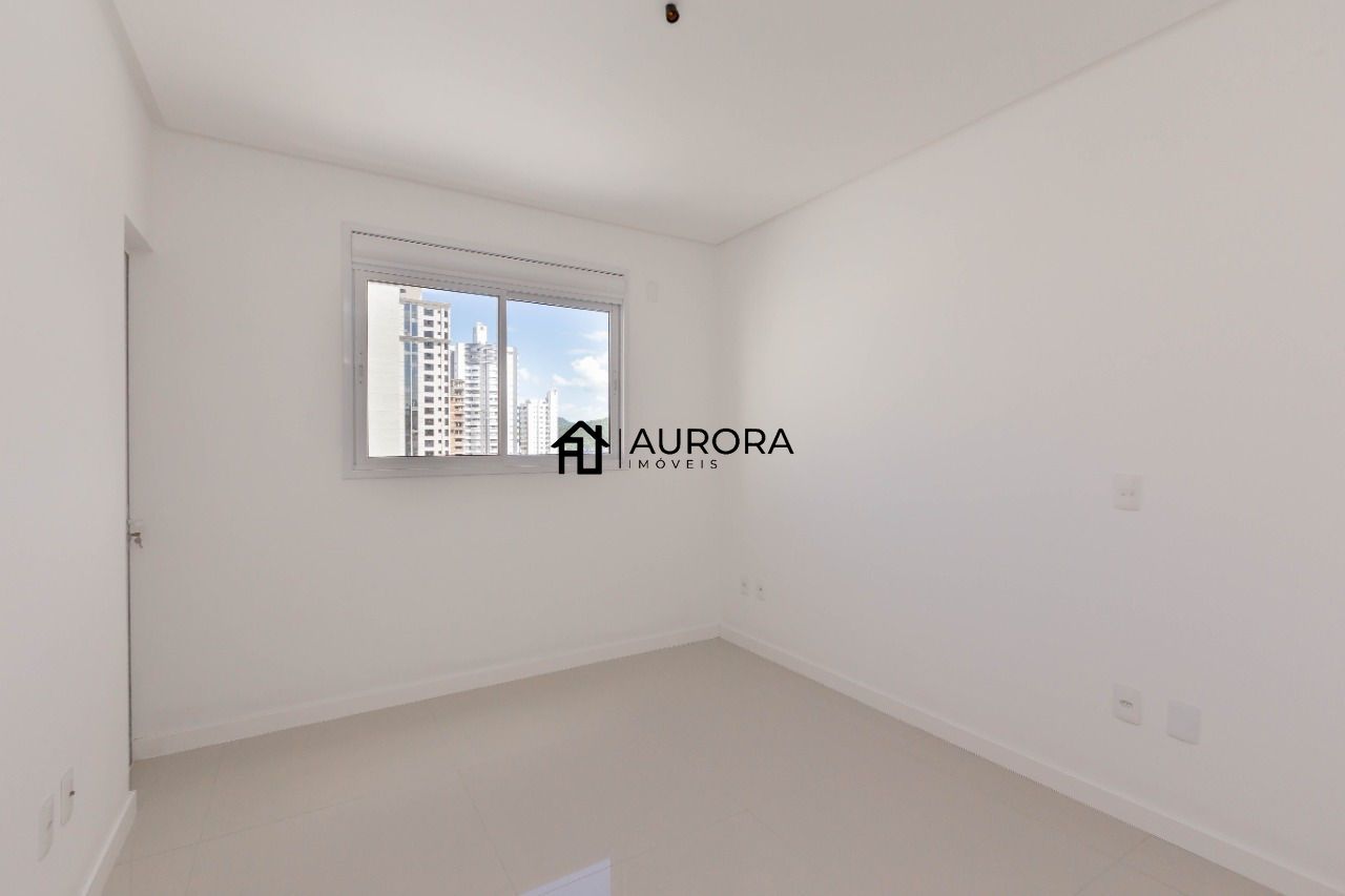 Apartamento à venda com 4 quartos, 150m² - Foto 43