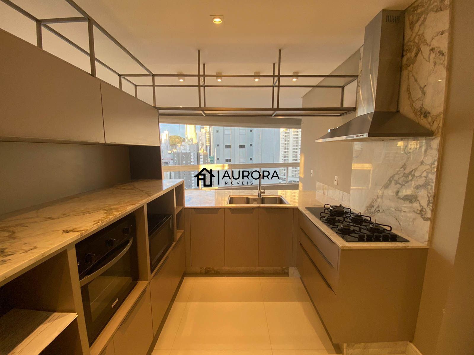 Apartamento à venda com 3 quartos, 134m² - Foto 11