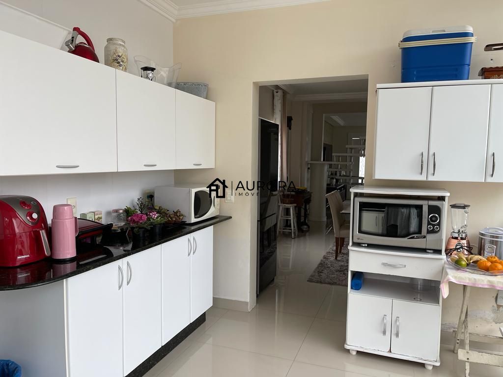 Casa à venda com 4 quartos, 350m² - Foto 13