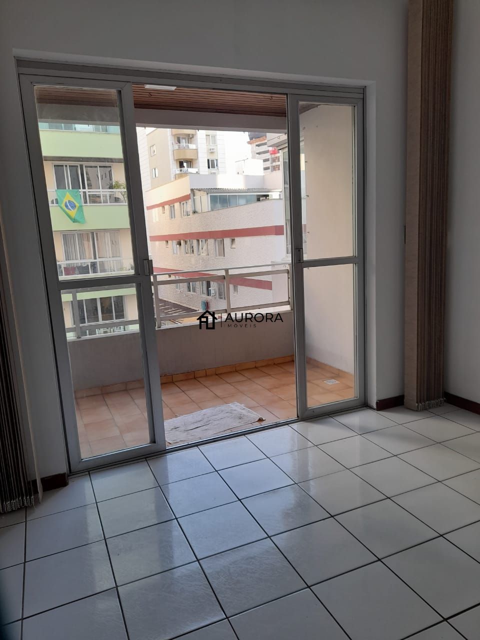 Apartamento à venda com 2 quartos, 78m² - Foto 5